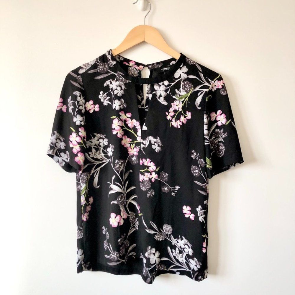 Premise Studio Black Floral Key Hole Blouse